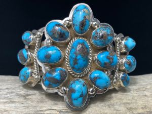 Robert Bird Persian Turquoise Clustered Flower Bracelet size 6 3/4”
